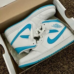Womens Air Jordan 1 Mid White/Dk Powder Blue-White Size 8